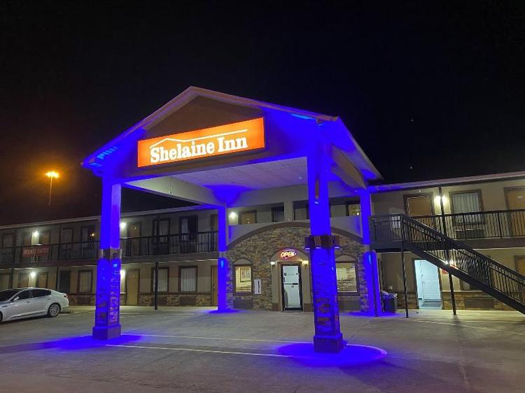 Suburban Inn