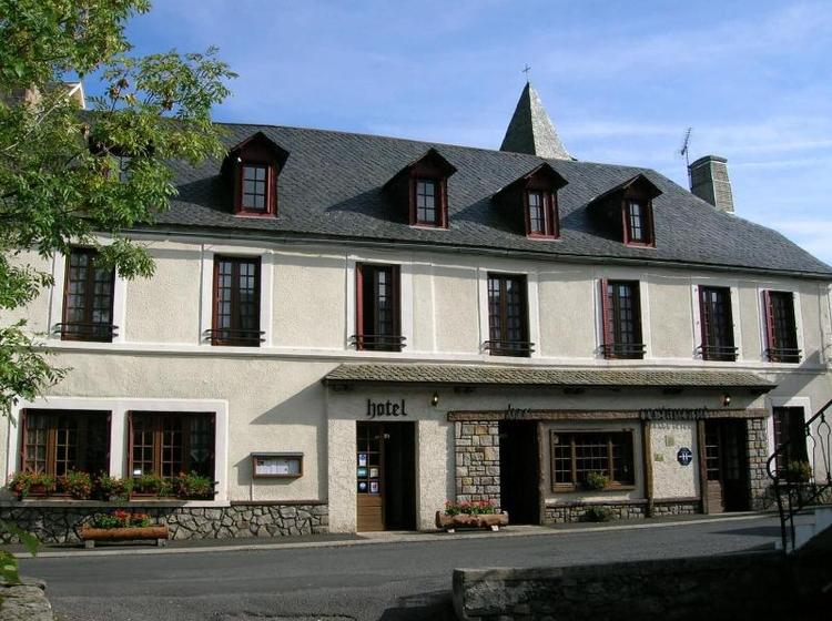 Hotel Restaurant Du Plomb Du Cantal