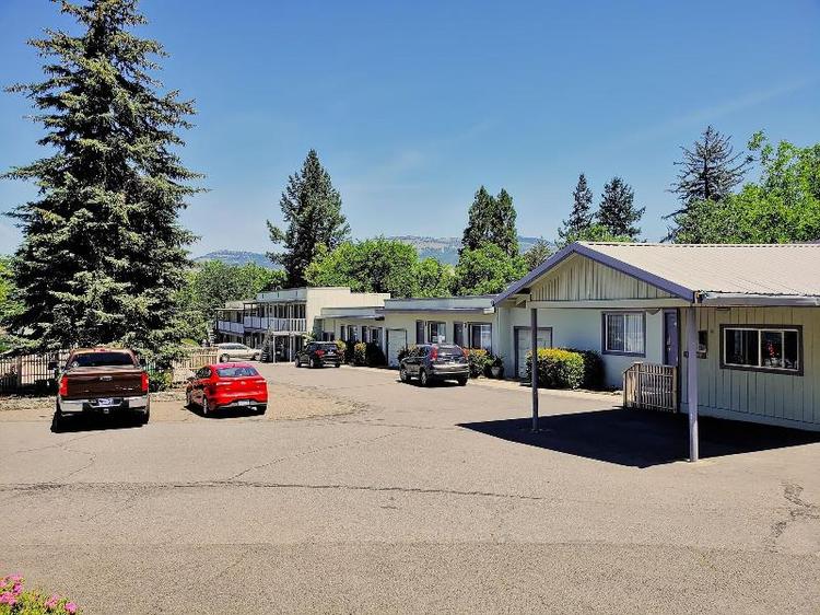 Ashland Motel - University