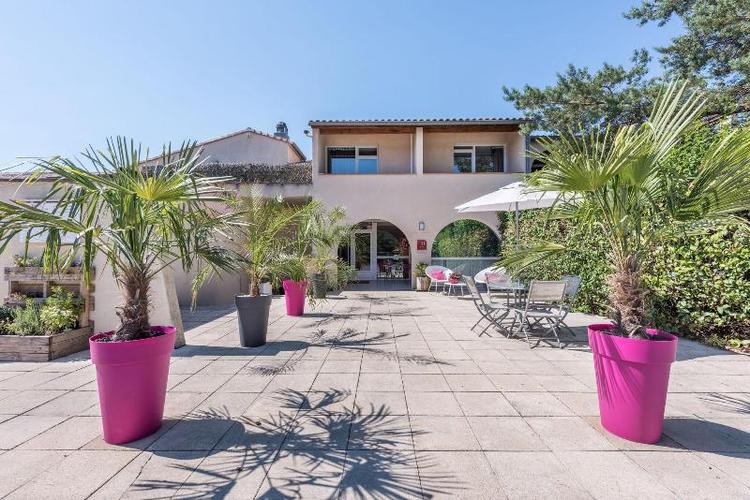 Hotel Le Clos Des Bruyeres