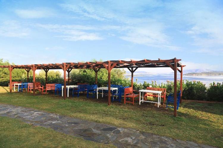 Akay Garden Family Club