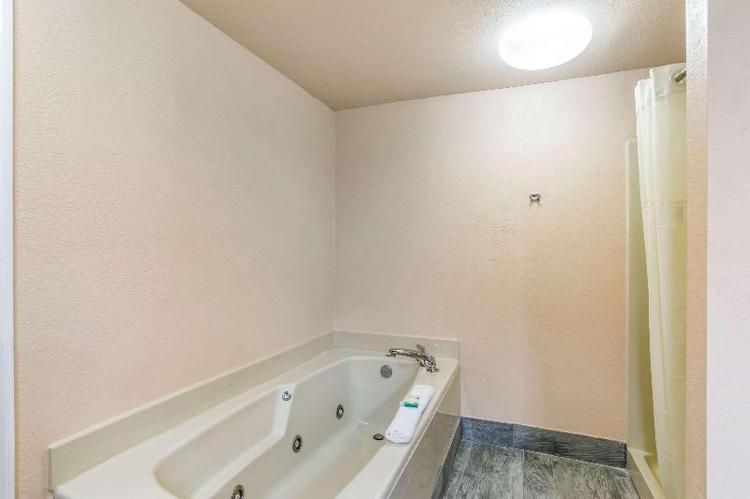 Quality Inn Pulaski