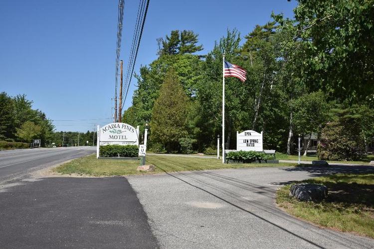 Acadia Pines Motel