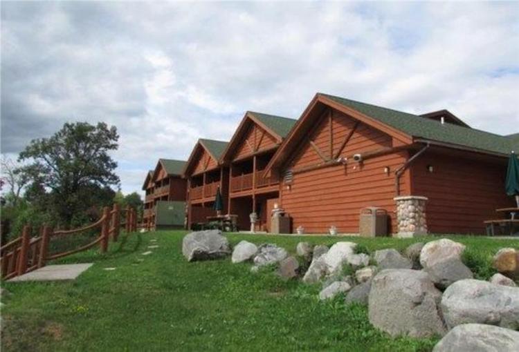 Oveson Pelican Lake Resort And Inn