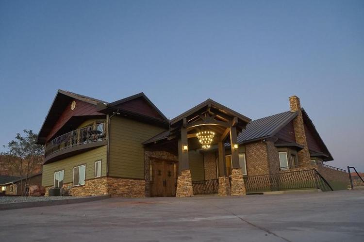 Zion Cliff Lodge