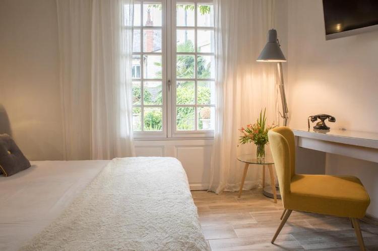 Chateaux Et Demeures Le Plantagenet