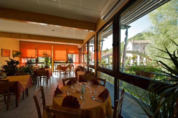 Logis Auberge Les Rives De L'Arzon