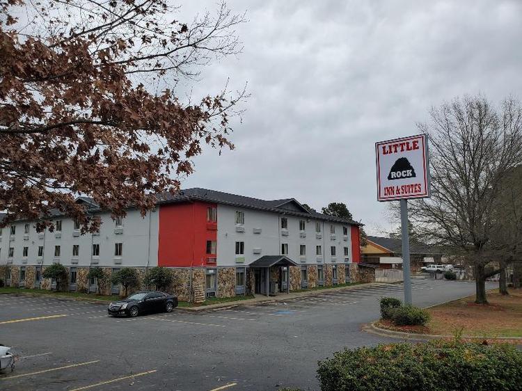 Little Rock Inn & Suites