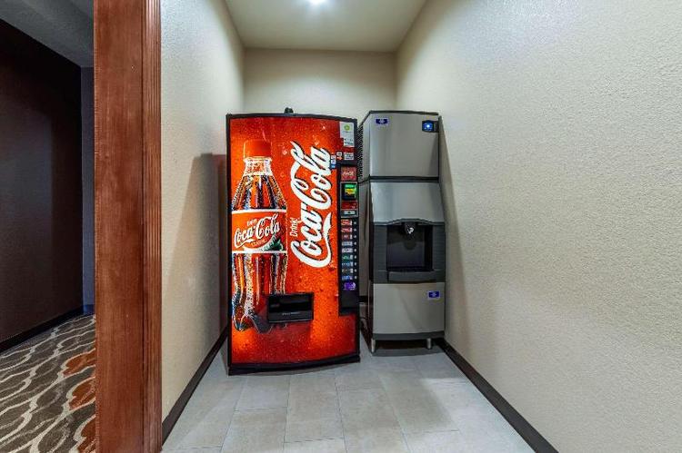 Comfort Inn & Suites Harrah