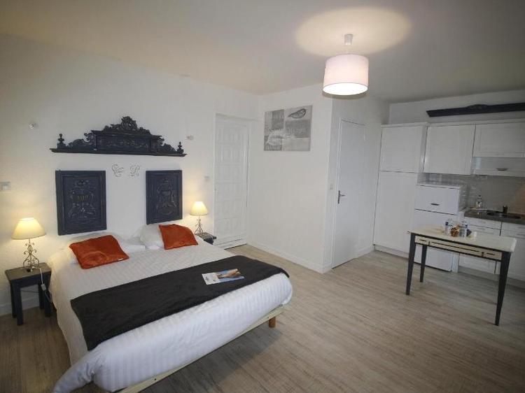 Logis Hôtel Au Clos Paillé