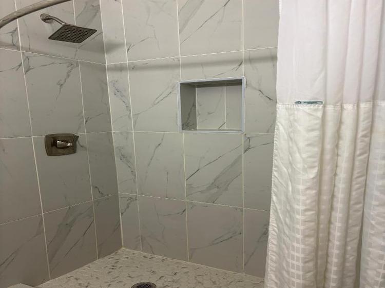 Deluxe 6 Inn Suites