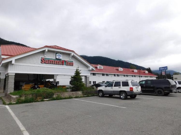 Summit Inn
