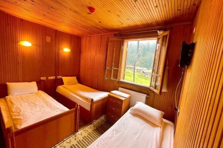 Vesile Otel